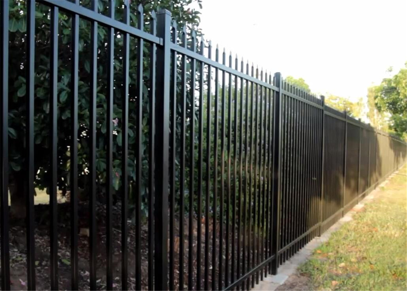 Australia Garrison Fencing Steel Tubular Tube 40mm wall Thick 1.6mm Rails Upright 25mm x 25mm x 1.2mm