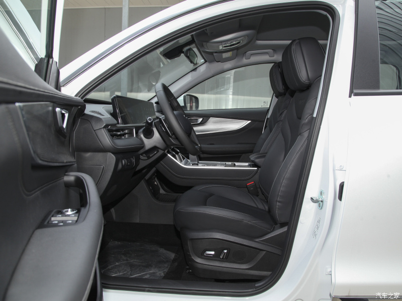 QiRui New energy 5-Door 5-Seat SUV Second-Hand Car Chery Used Car RuiHu 8