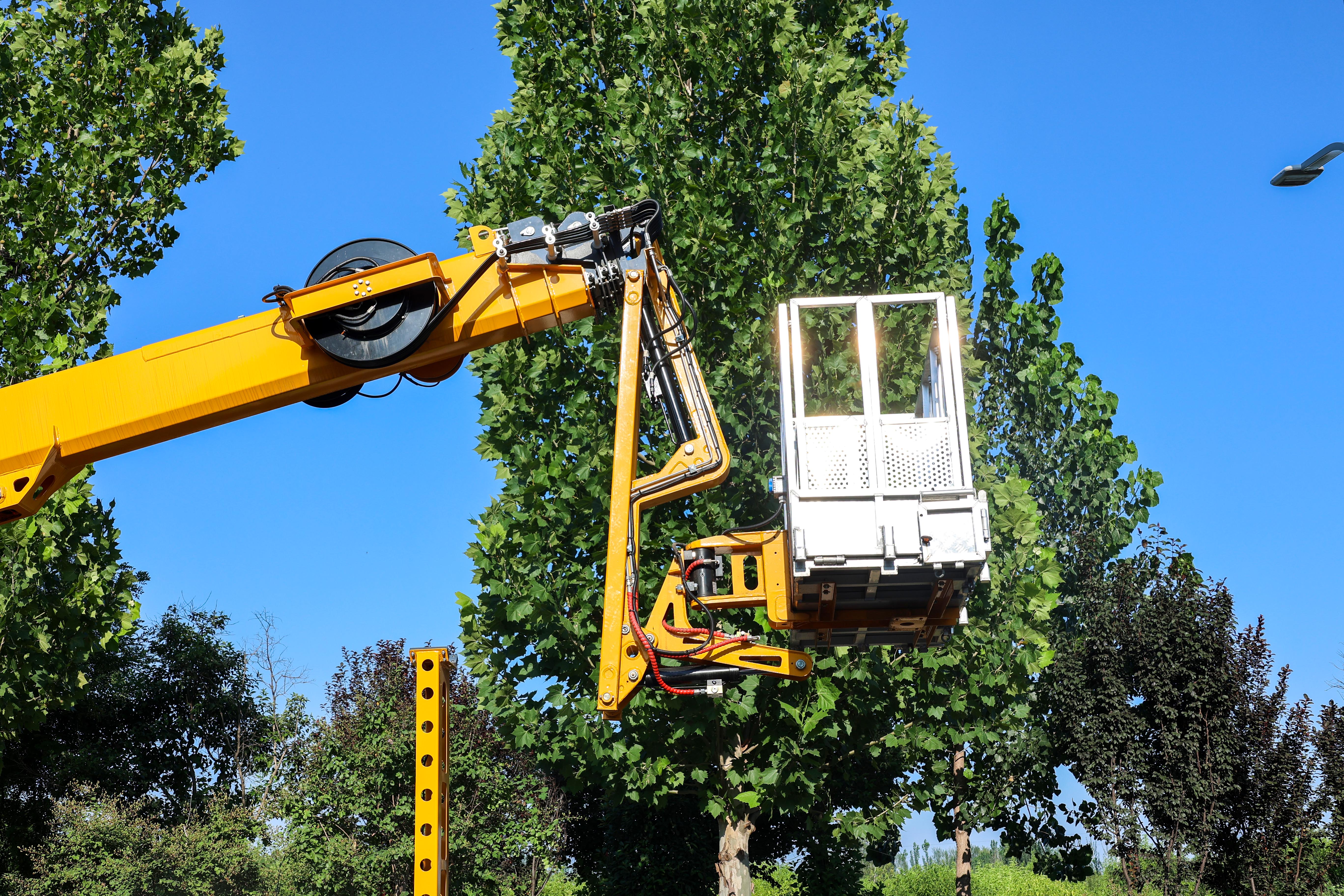 Factory Direct Sales Double Protection Bucket Truck Aerial Working Platform