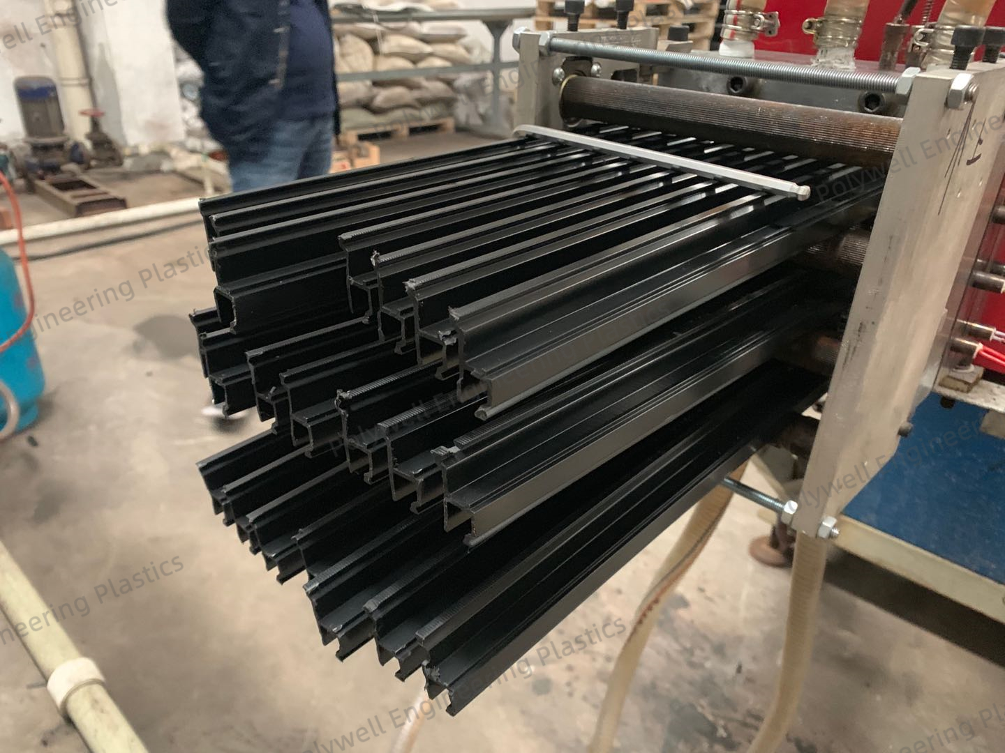 Single Screw Nylon Thermal Break Strip Produce Machine Polyamide Profile Extrusion Equipment