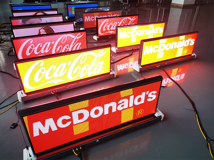 P2.5 SMD1415 Taxi Top Led Panel 1R1G1B 5000cd/Sqm High Brightness