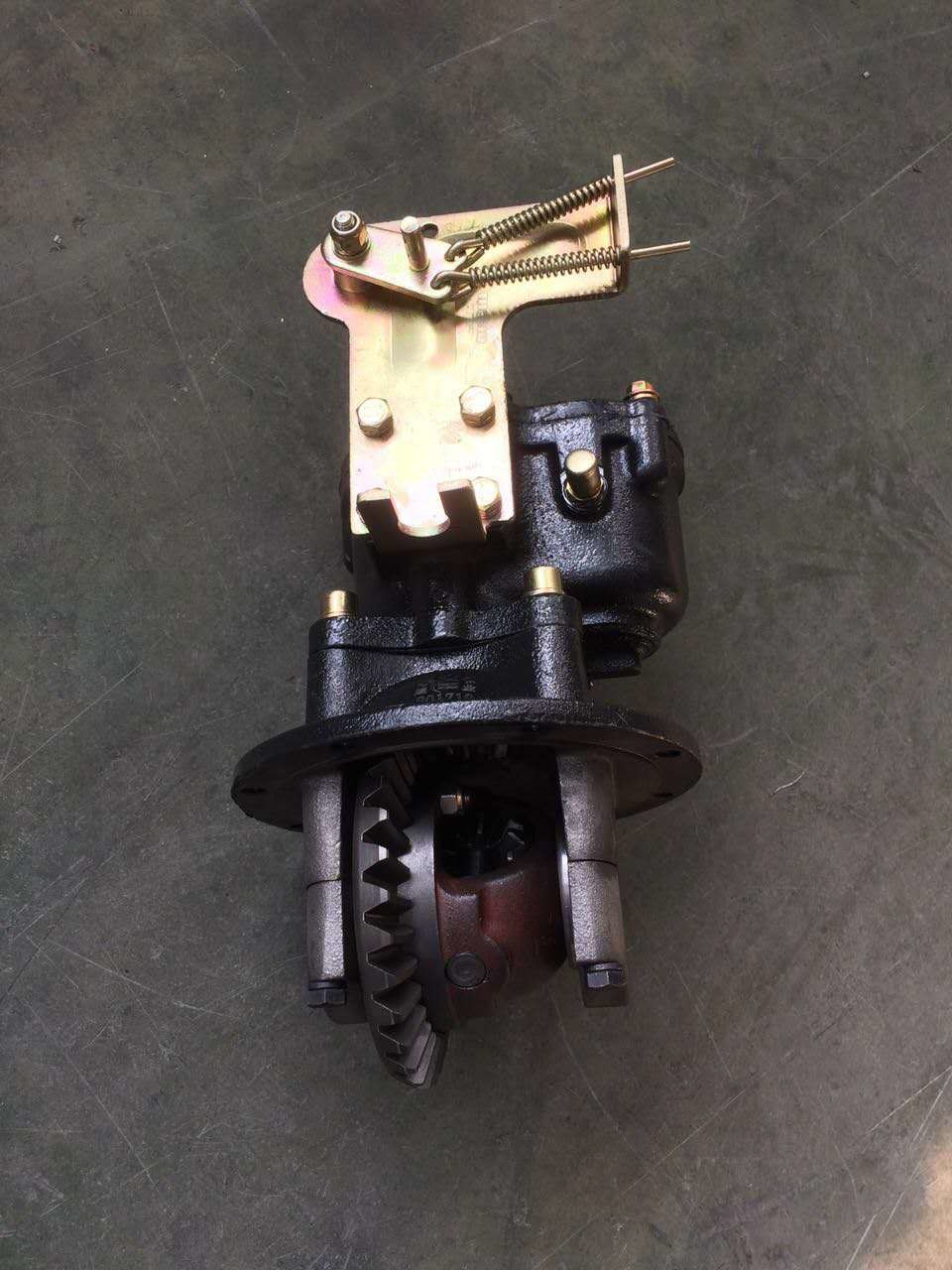 Three Wheeler Motorcycle Chassis Spare Parts / Gearbox With High Low Gear