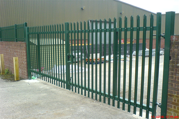 Steel Palisade Fencing Pale 2.4m High 2mm W Triple Point Galvanised