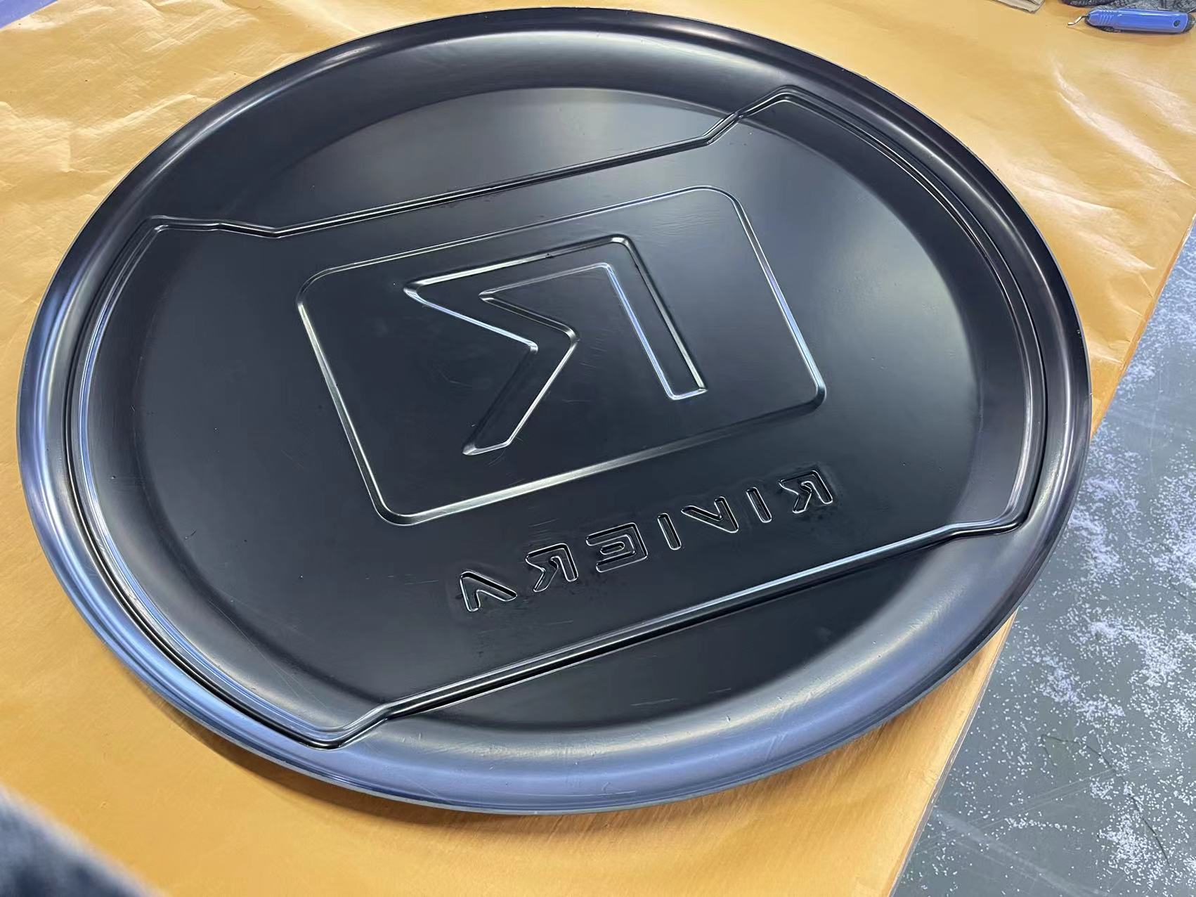 Custom Vacuum Forming Plastic Parts for Vehicle Roof Cover and Car Inner/Outer Accessories/Components by Moulding Service