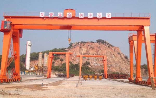 100KN - 3000KN Double Girder Gantry Crane 25 Ton Mobile Outdoor Steel Coil