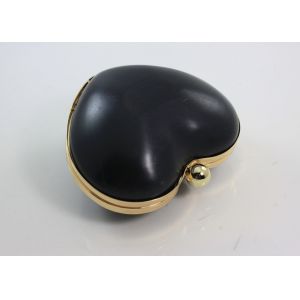 China Single Ball Closure Heart Shape Plastic Wallet Frame on sale