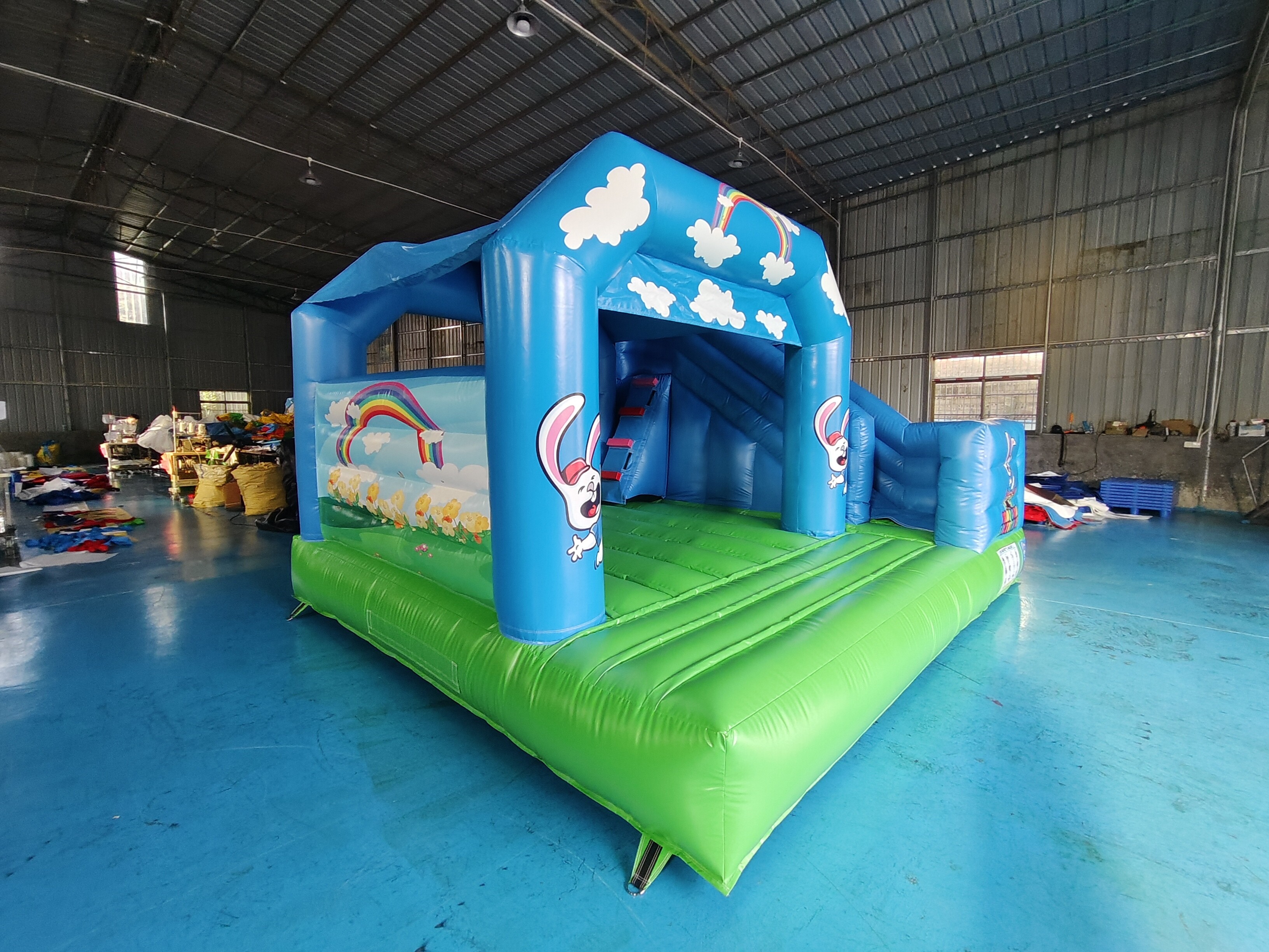 PVC Tarpaulin Inflatable Bounce House With Slide Blue Sky Inflatable Combo For Outdoor Indoor Kids