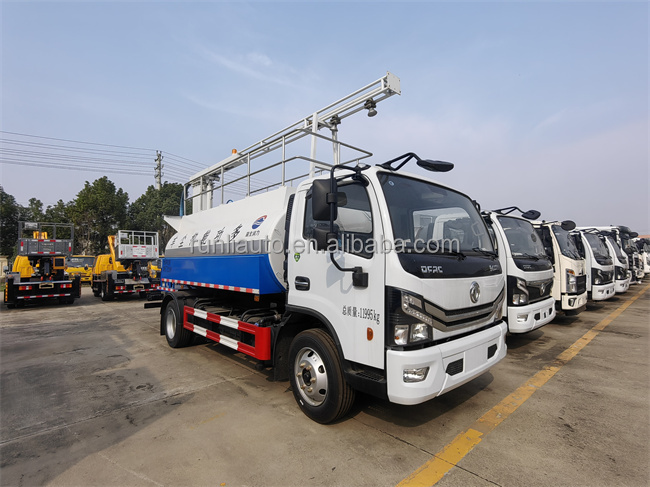 Small Mini Dongfeng Left Hand Drive 5000L Cannon Spray Water Truck