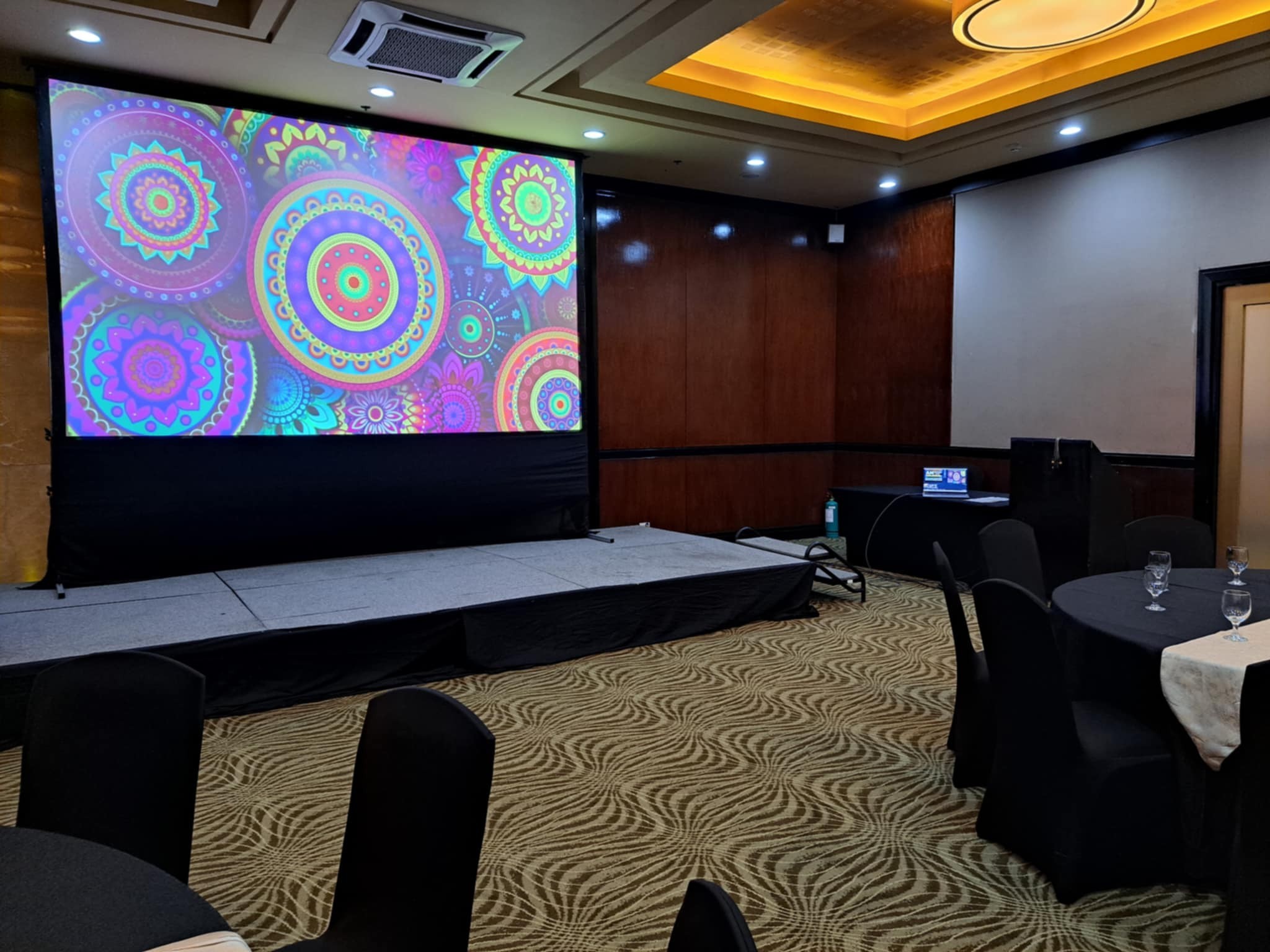 Affordable SMD LED Screen with Protection Level Ip34 Avg Power Consumption 180W/m2 Moduel Size 192*192mm