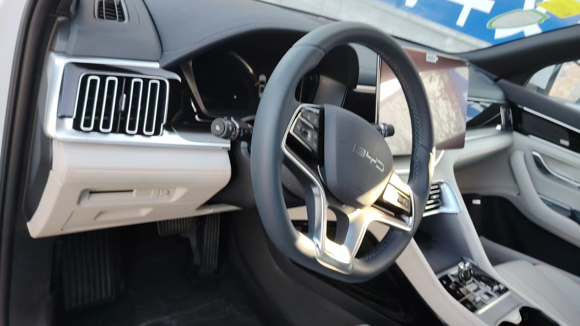 605km Byd Song Plus EV Cars Flagship Version New Energy Electric Vehicle 4 Wheels Fast Charging