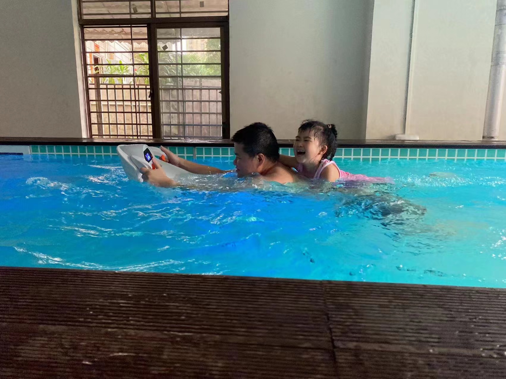 Easy to Install Prefab Swimming Pool 30 Years Non-Yellowing Luxury Flat Pack Backyard