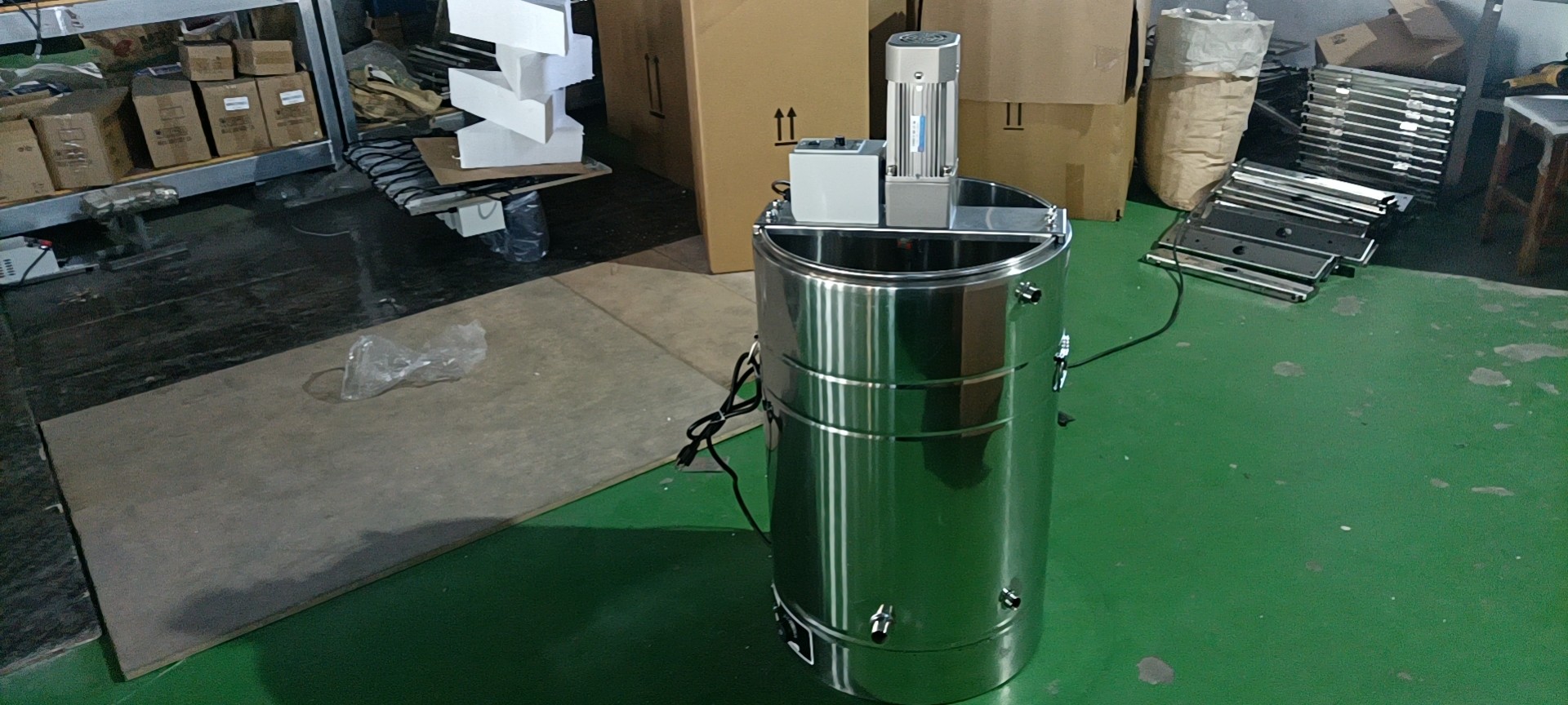 Apicultura Honey Heating Tank With Middle Layer Water Heating Stirring Beekeeping Equipment