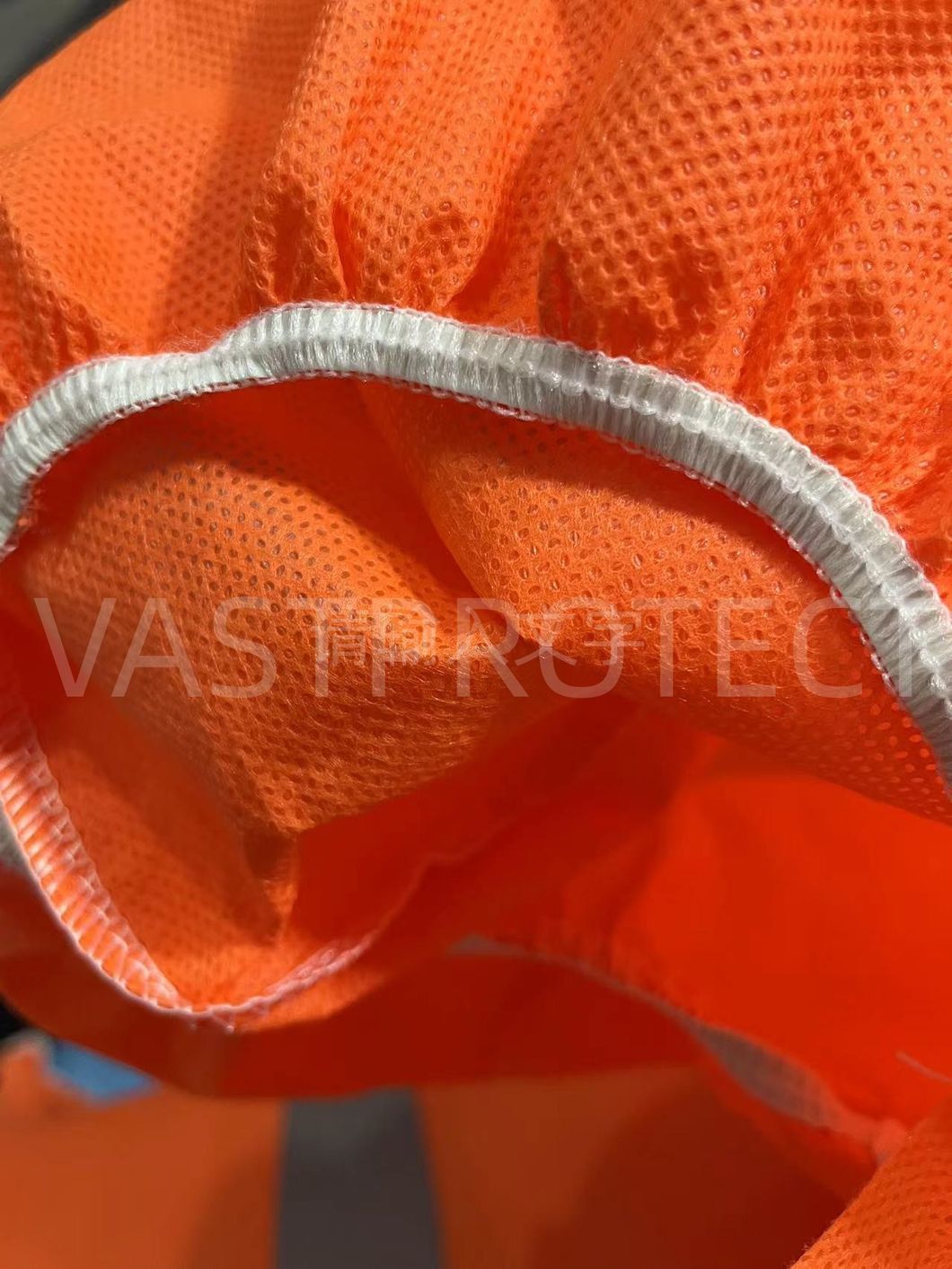 En14126 China Factory Nonwoven Dispossable Tyvek Coveralls with Reflective Tape