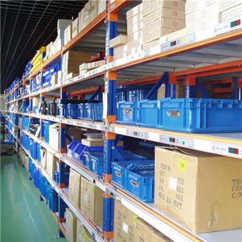 2000 KGS UDL Medium Duty Industrial Storage Racks Heavy Duty Material SS400 Steel