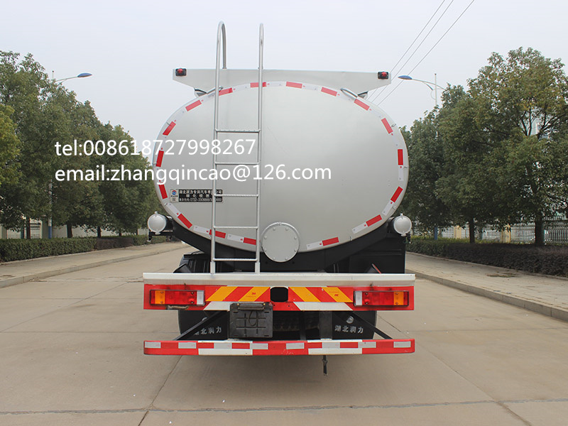 TianJin Double- Back- Axle Liquid Supply Vehicle