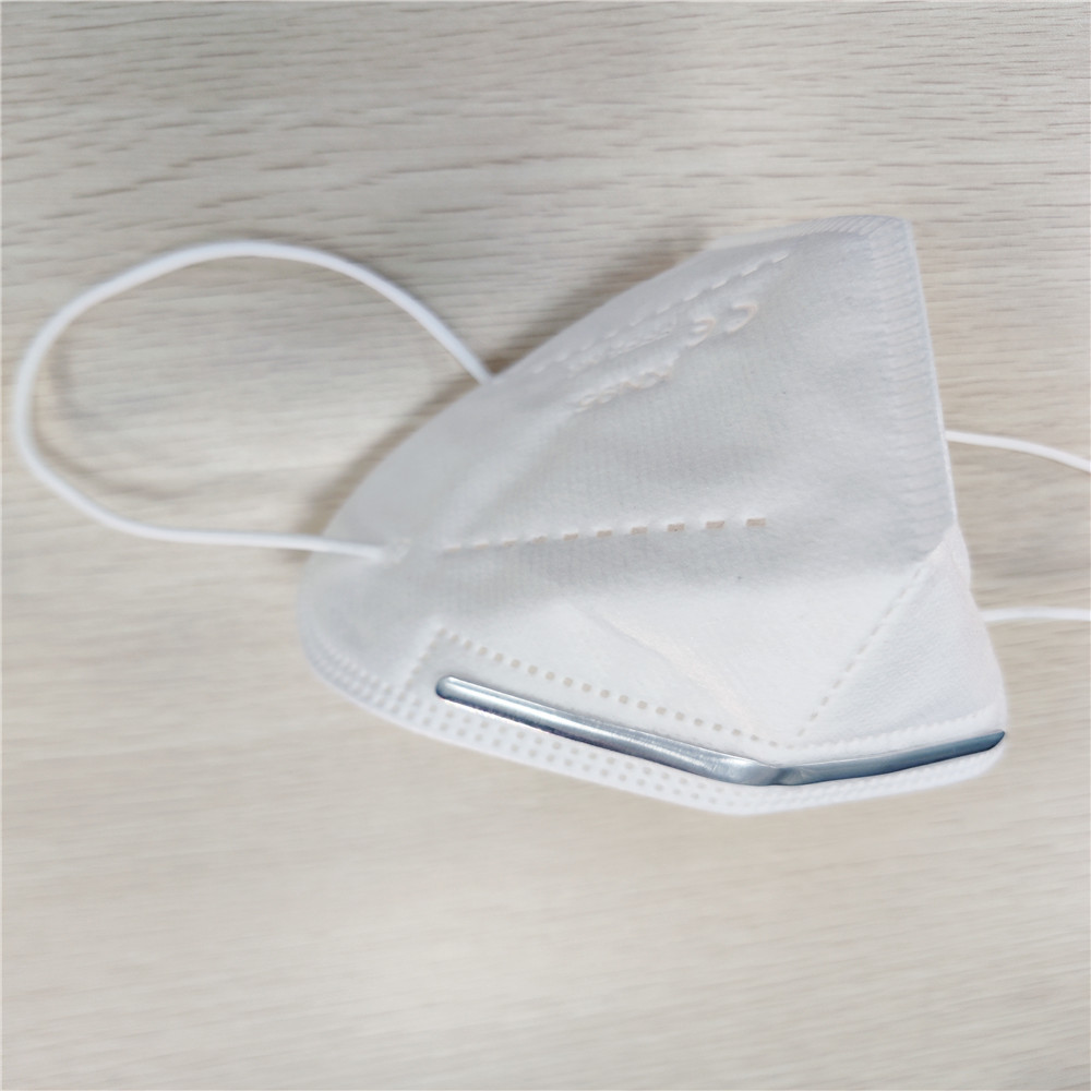 Folding 10*15cm KN95 Face Mask Non Woven Materials For Breathing Protection
