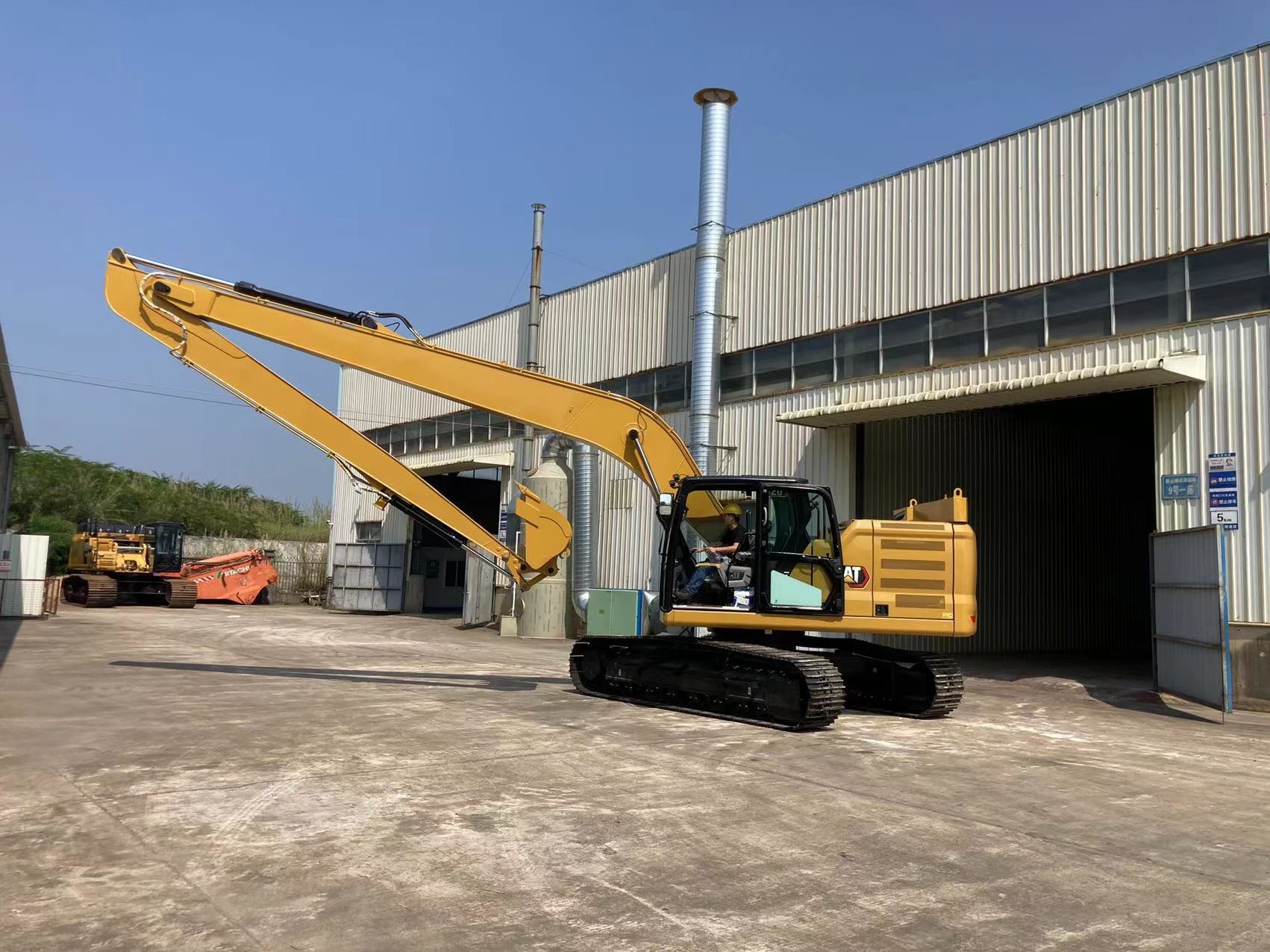 CAT320 PC200 4 Ton Long Reach Excavator for Heavy Duty Construction