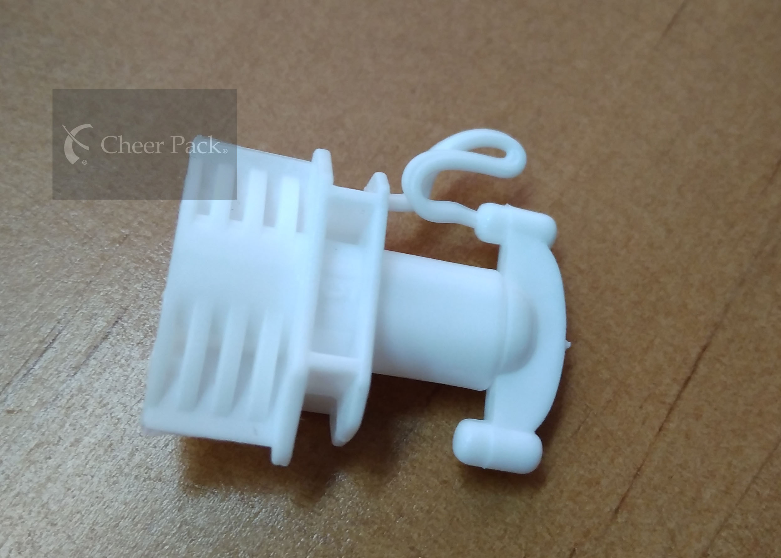 PE Material Twist Off Cap , Safety Baby Food Pouch Tops 5.5*4.8mm Innernal Size