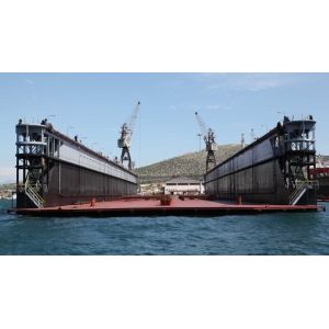 Rail Mounted Floating Dock Crane With Customized Color And Load Capacity