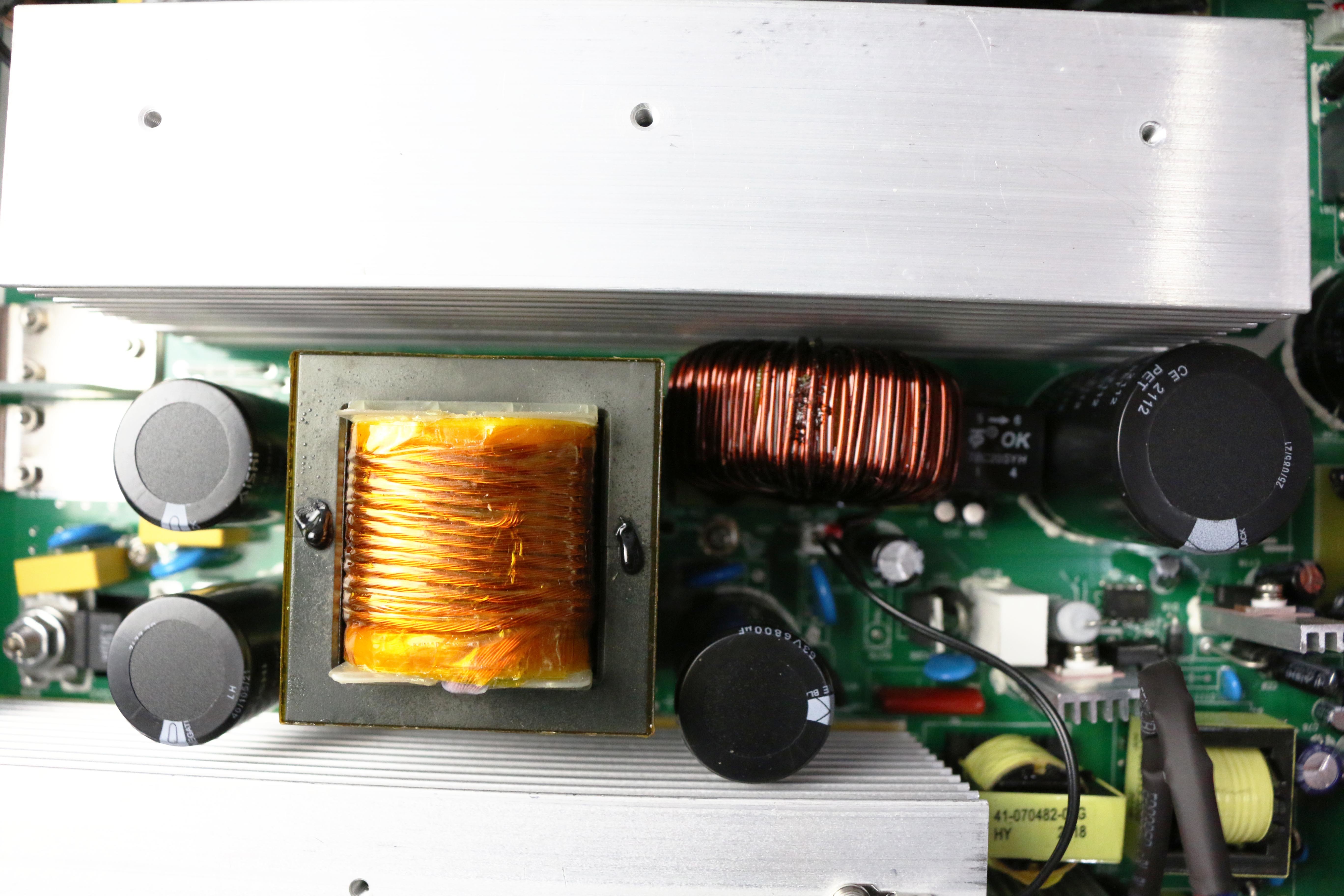 High Frequency Off Grid Inverter 220v 3.5kw Hybrid Solar Inverter