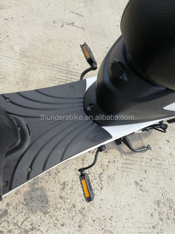 Italy Best Seller 48V 500W Electric Scooter Pedal Assist 60km Range per Charge 18 Inch Tire 48V 20ah Bluetooth Sensor Disk