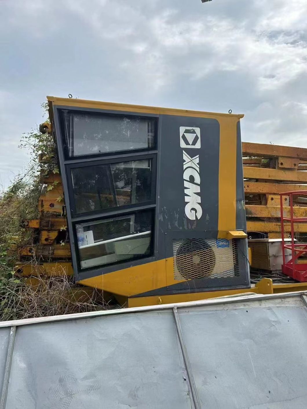 20 Years 21 Years Xg Tower Crane Two, Preferential Sale