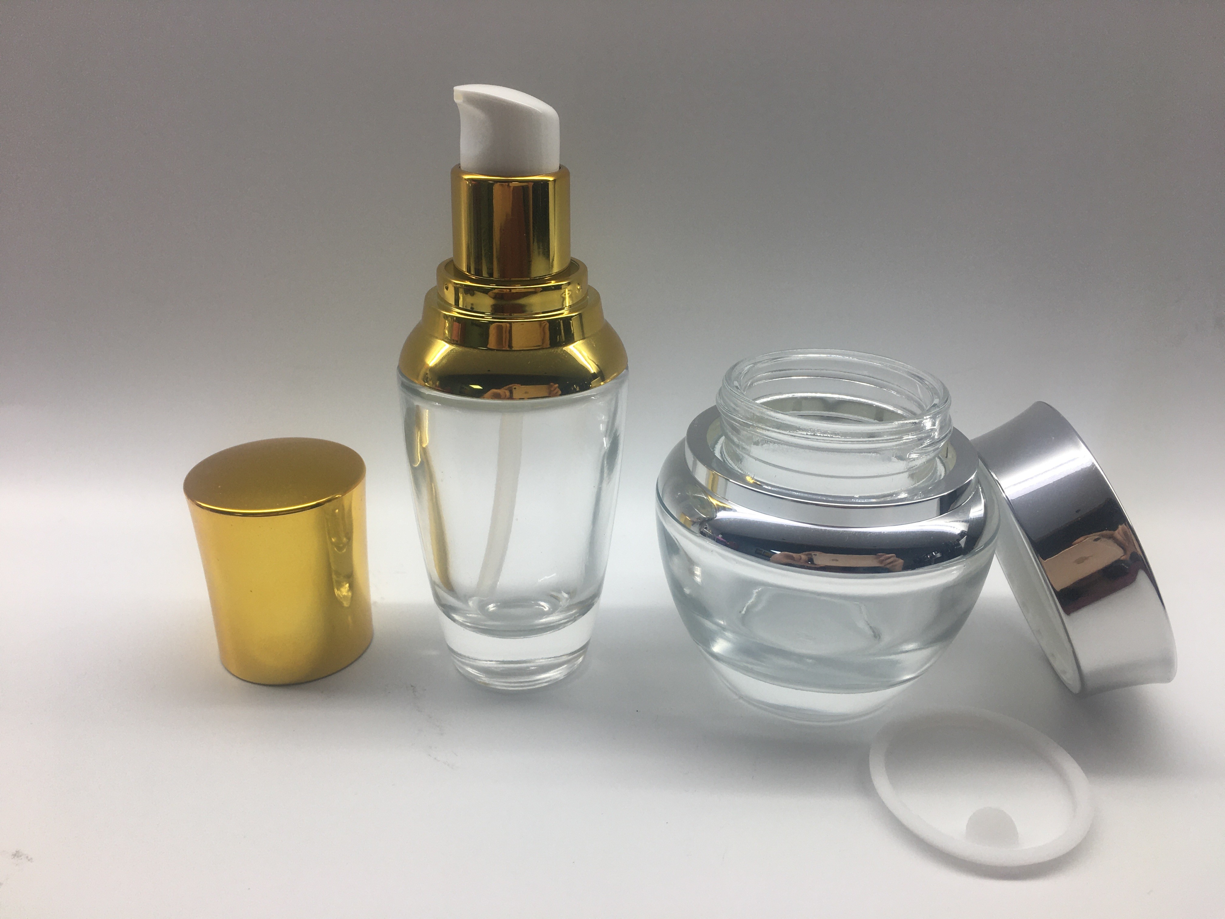 Hot Stamping 30ml Glass Lotion Bottles With Lids Silk Printing