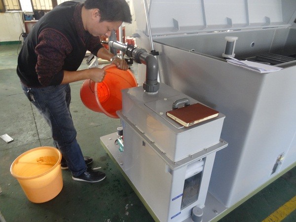 Intelligent Salt Spray Corrosion Test Chamber / Salt Fog Testing Custom