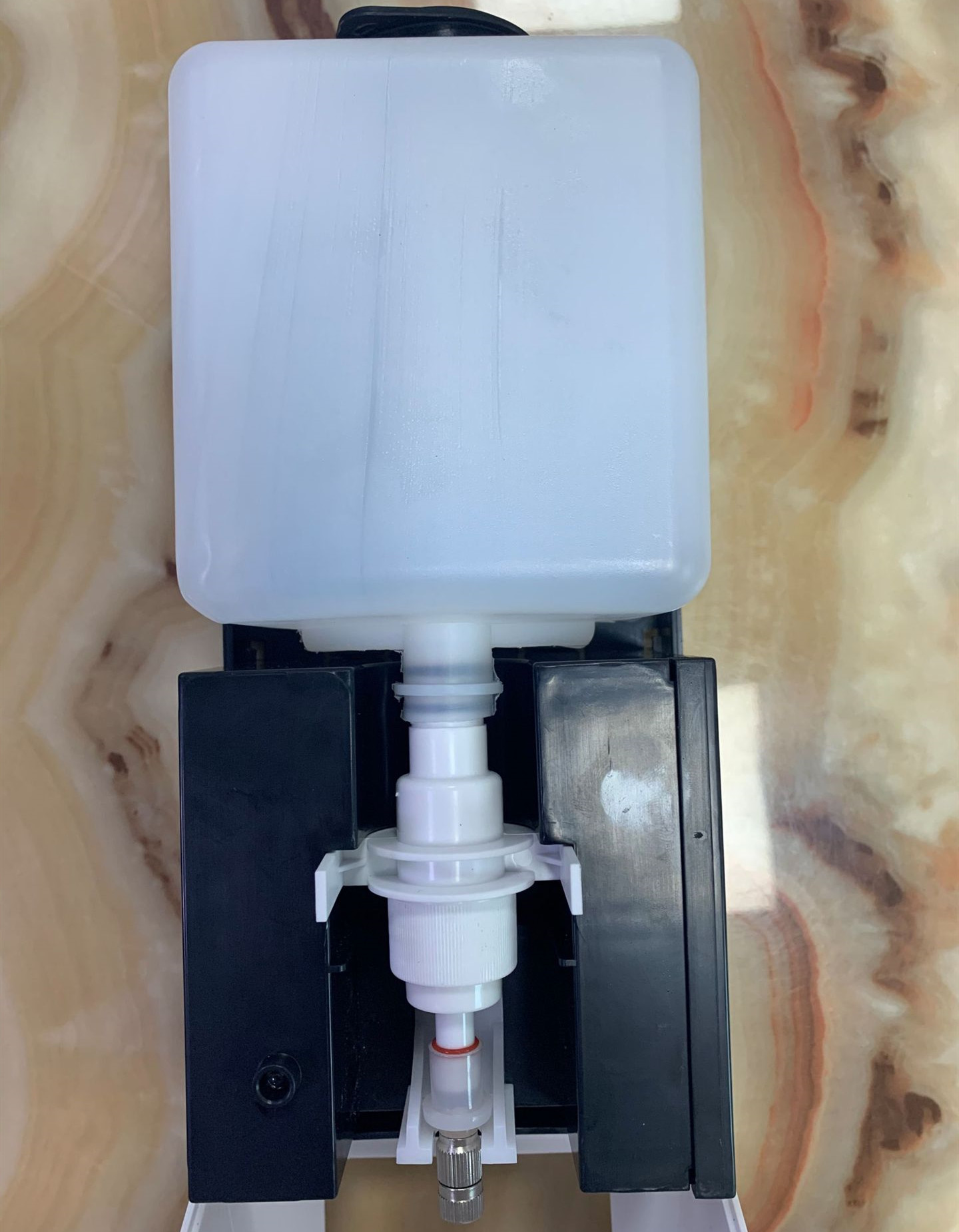 White Liquid Gel Hand Sanitizer Automatic Soap Dispenser Wall Mounted