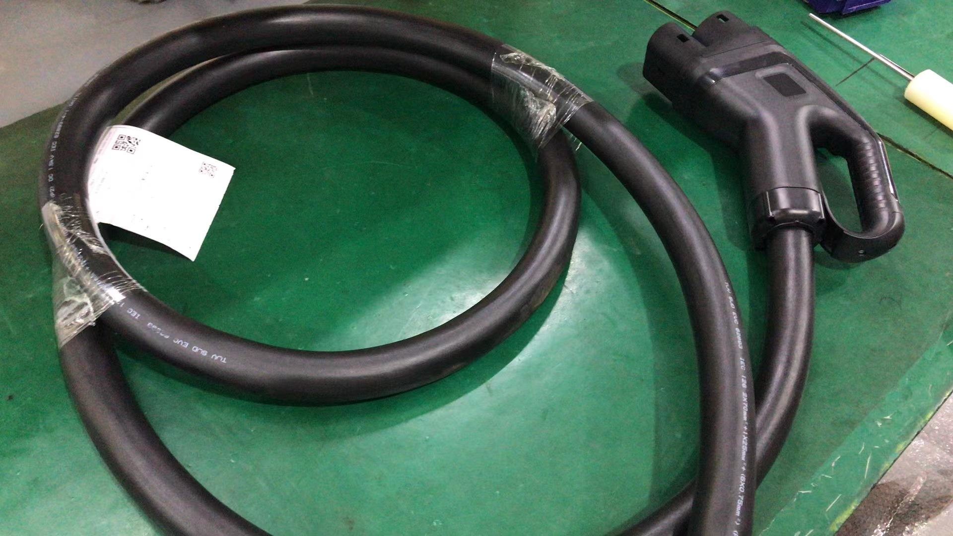 TPE ABS TPU 1000V EV Charging Pile CCS 2 Charger IEC 62196-2