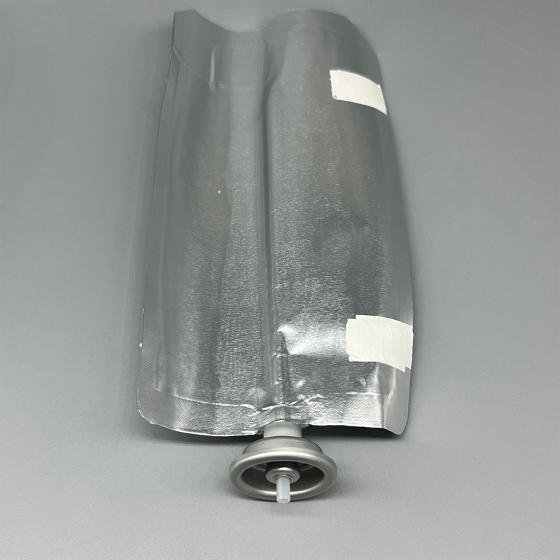 Compact Male Bag on Valve for Portable Medical Oxygen Systems with Lightweight Design and Easy Handling