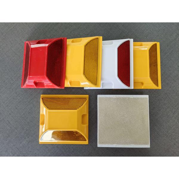 Quality 100*100*20mm PMMA Solar Road Stud with LED Yellow Flashing and 160g Weight for Traffic Safety for sale