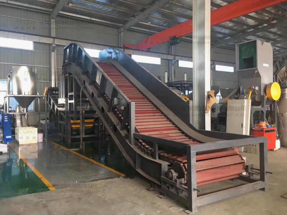 Heavy duty plastic bottle film conveyor belt
