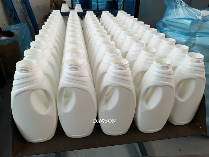 1L Household 6kw Auto Deflashing Bottle Extrusion Blow Molding Machine