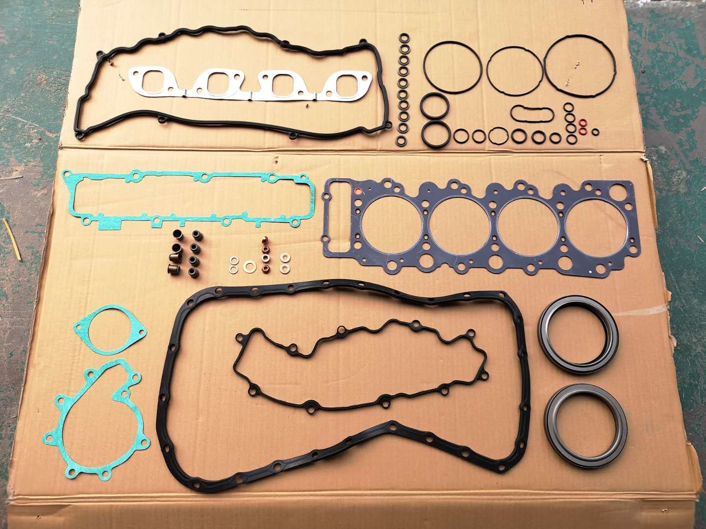 5878143454 ISUZU NPR Parts 4HF1 Gasket Set Engine Overhaul Package Head Gasket