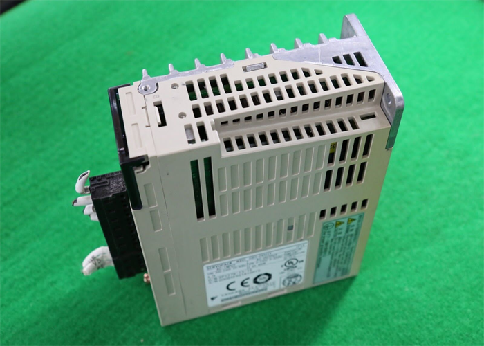 Yaskawa SGDS-60A01A AC Servo Amplifier Brand New In Original Box 0