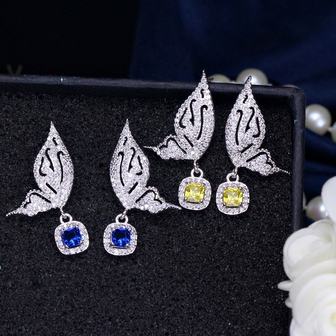 Fashion Women's Butterfly Earrings with Shiny CZ Stone Aesthetic Female Butterfly Earrings for Party Butterfly Jewelry
