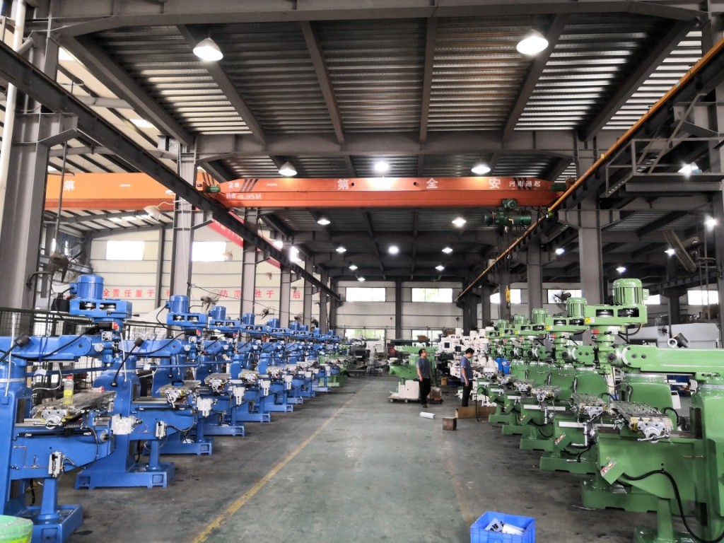 Current 50A Speed EDM Drilling Machine 500 * 400mm Travel Multifunction