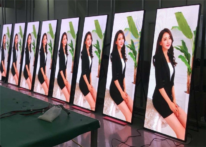 Light weight P2.5mm LED Poster Screen / Digital Poster Display Indoor advertising 640*1920mm