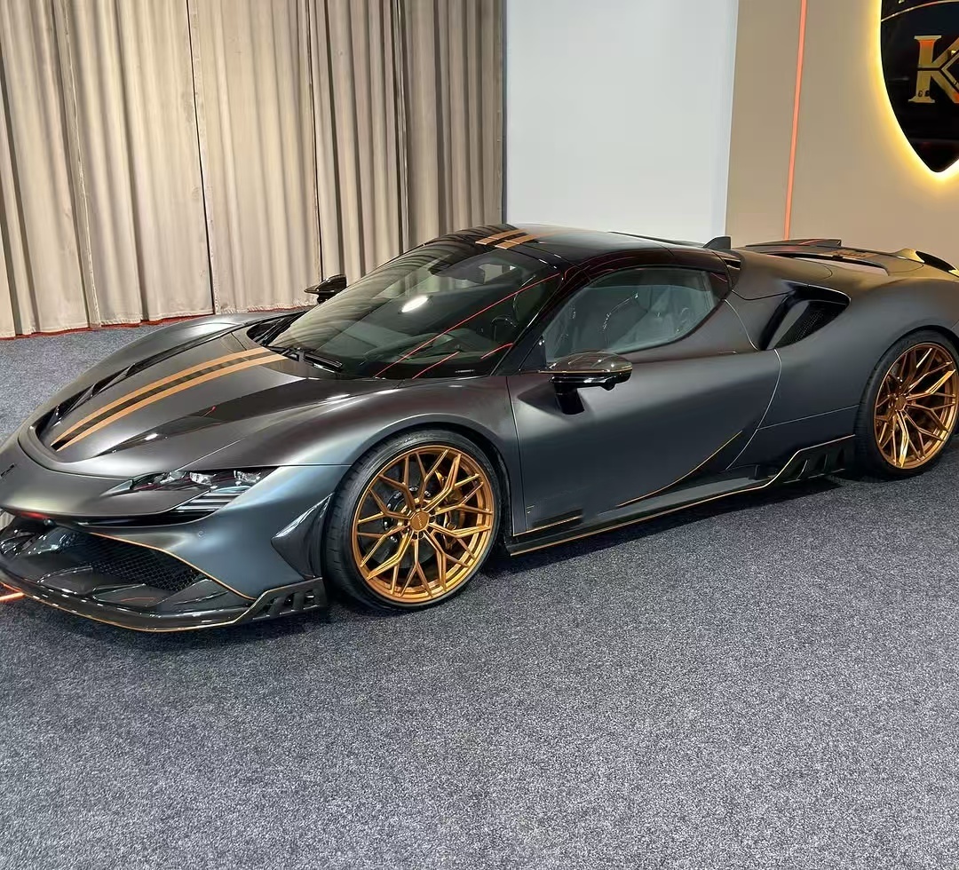 Ferrari SF90 Carbon Fiber Body SF90 KY PP Plastic Diffuser Spoiler Side Skirt Body Kit