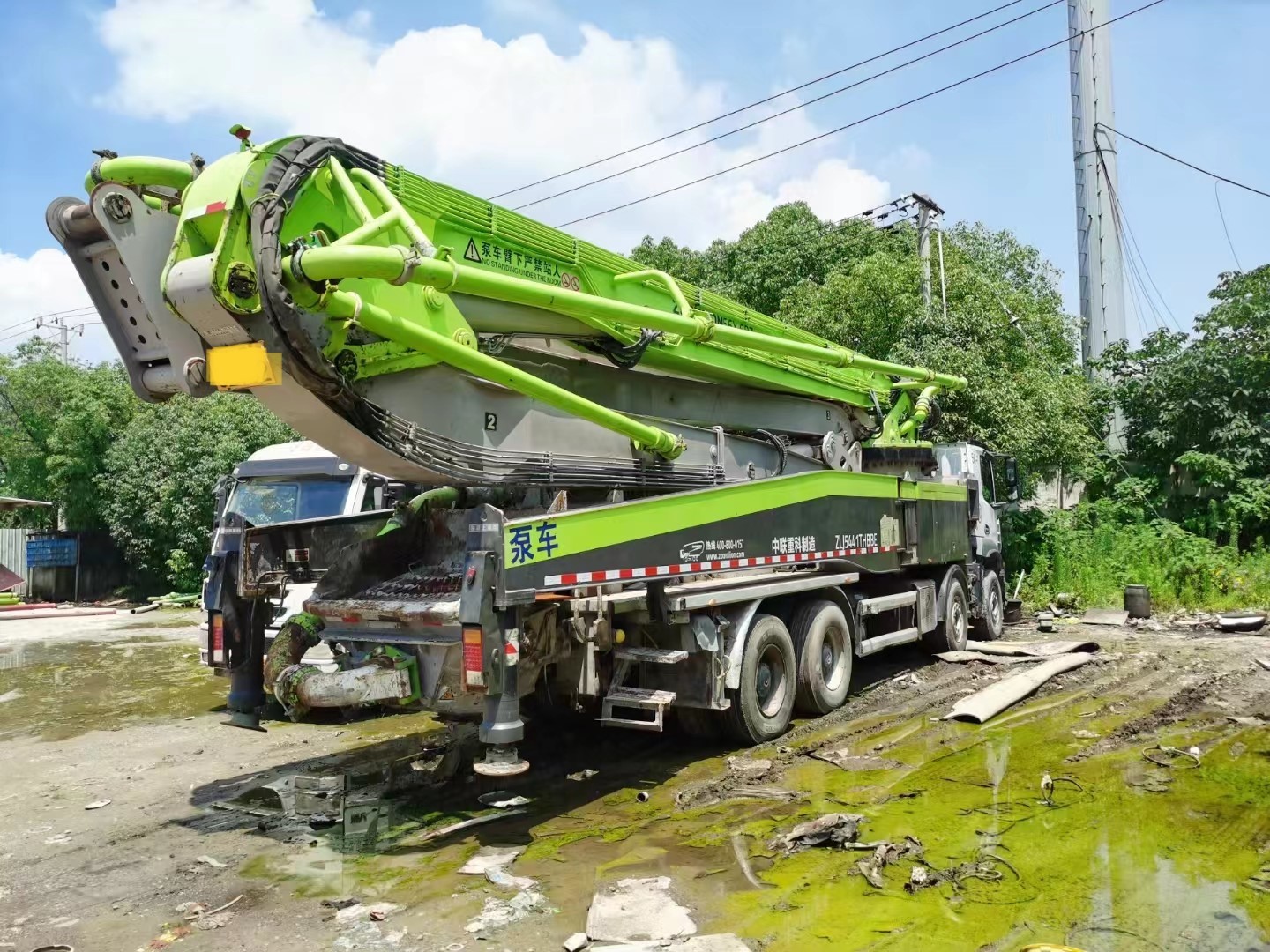 Diesel Semi-Dry Shotcrete Type 2020 ZOOMLION 56M Truck-Mounted Pump Hydraulics for Unmatched Efficiency