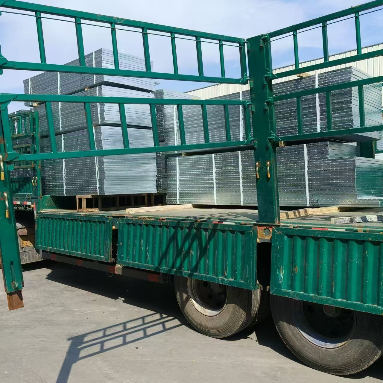 Weather-Proof Steel Gratings: Suitable for All Climatic Conditions