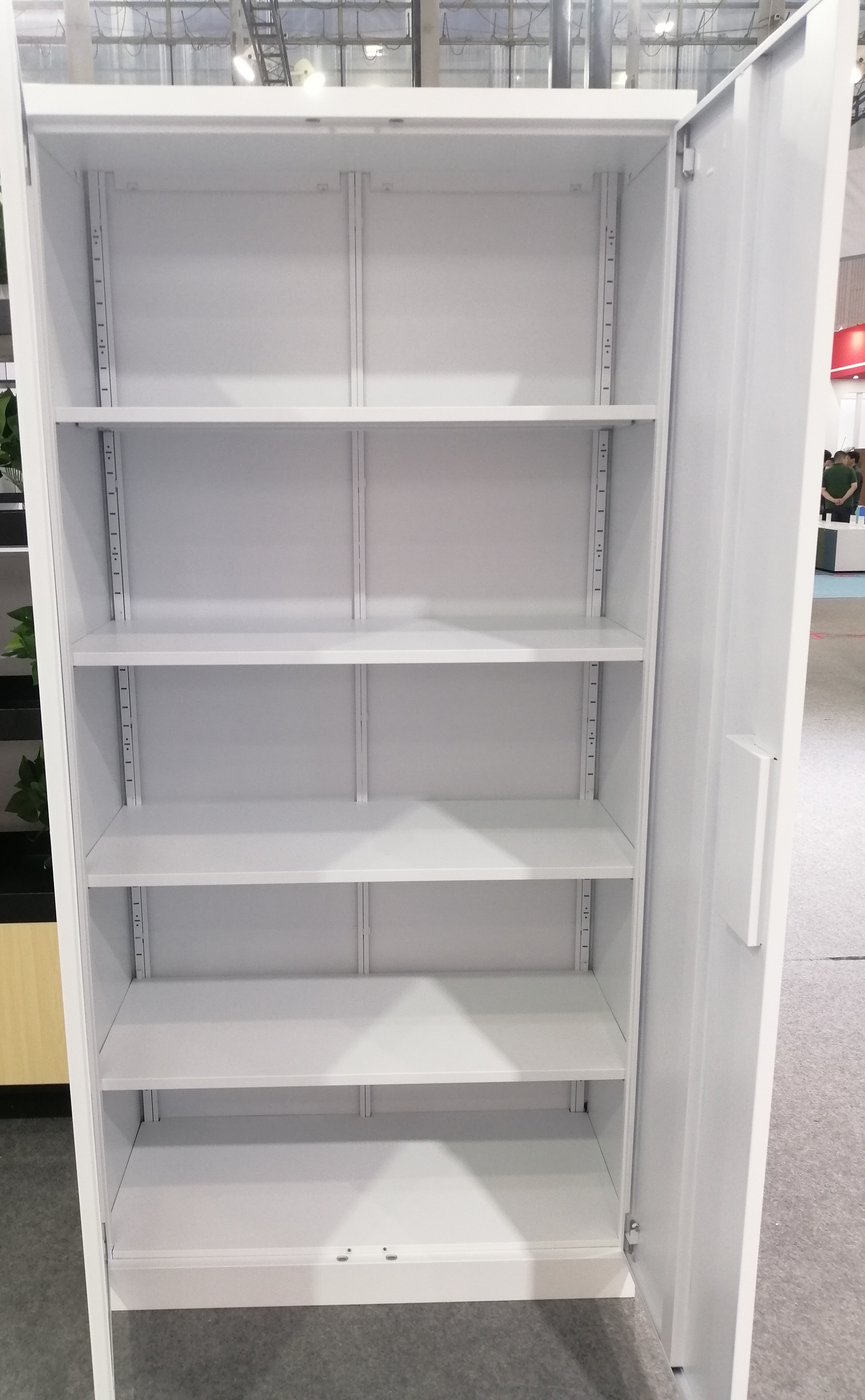 Flush Door Steel Office Cupboard Swing Door Cupboard With 4 Adjustable Shelf