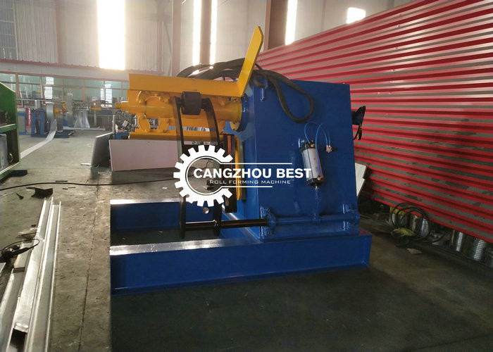 Hydraulic U Post Highway Guardrail Roll Forming Machine Crash Barrier Support Cold Iron Sheet