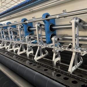 2450mm Width Industrial Quilting Machine High Speed Computerized Chain Stitch