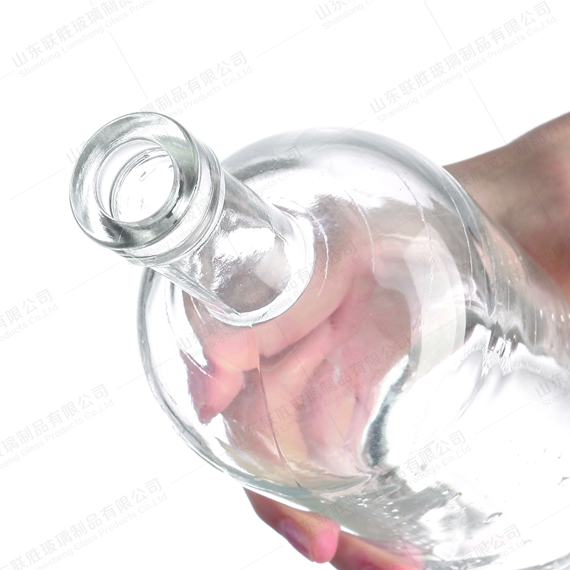 Rubber Stopper Sealing Type High White Glass Bottle for Rum Gin 500ml 750ml