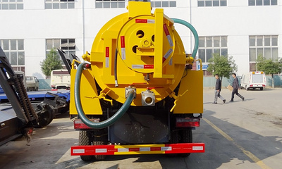 Model DFAC 4x2 Sewage Suction Truck with 6 CBM Tank Capacity and 1-10T Load Capacity