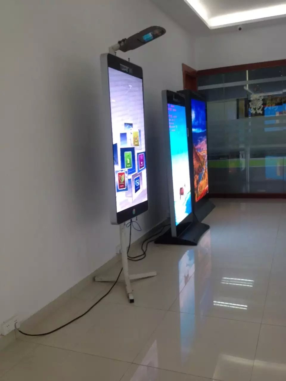 P5 P6 P8 Roadside Street Lamp Pole Commercial Led Display Creative Led Open Sign Solar Power