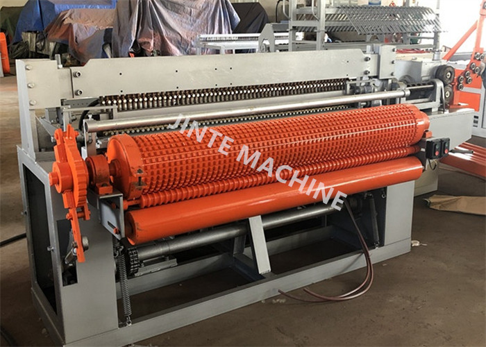 2T 2.3mm Galvanized Wire Mesh Welding Machine