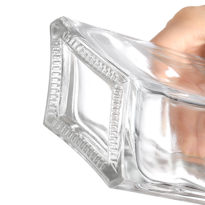 750ml Customized Design Glass Spirits Bottle with Hot Stamping Surface Handling